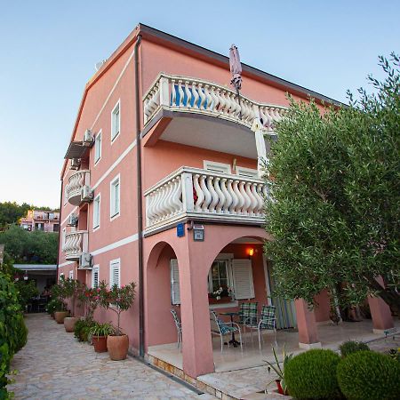 Apartments Ljubo Stari Grad  Kültér fotó