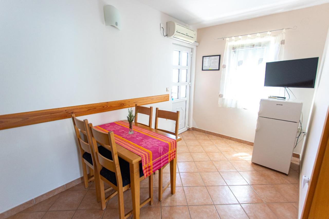 Apartments Ljubo Stari Grad  Kültér fotó
